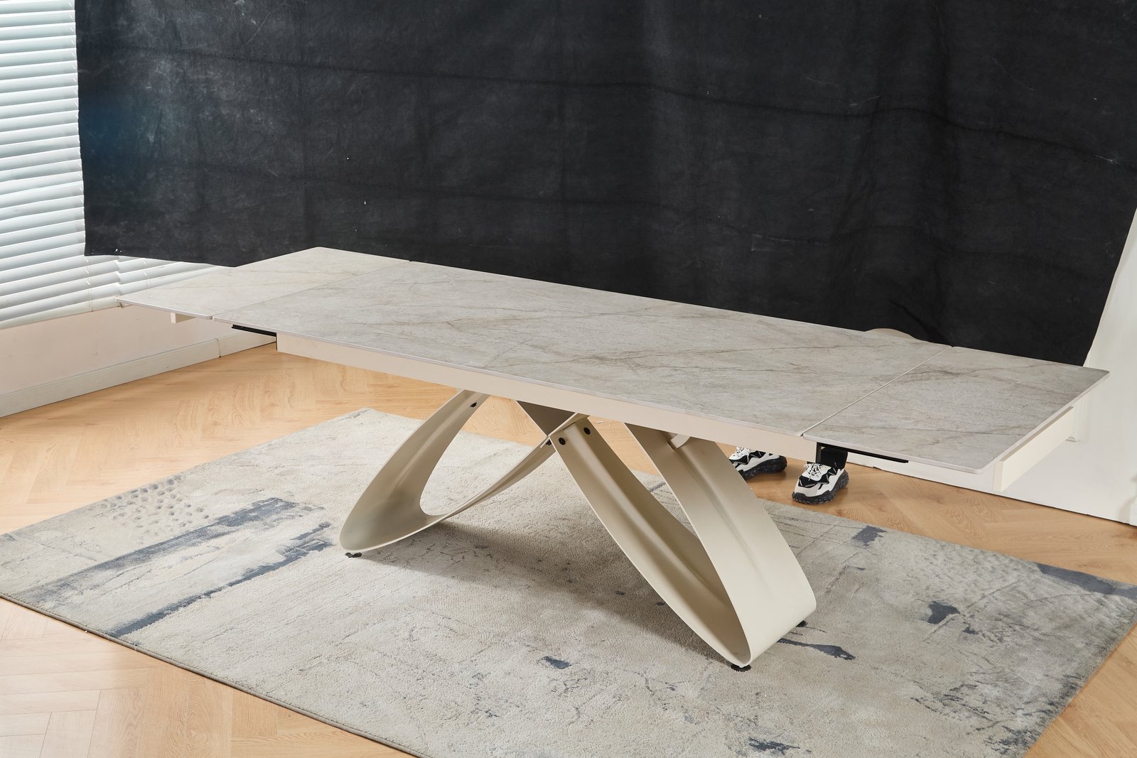 Lombardy Dining Table